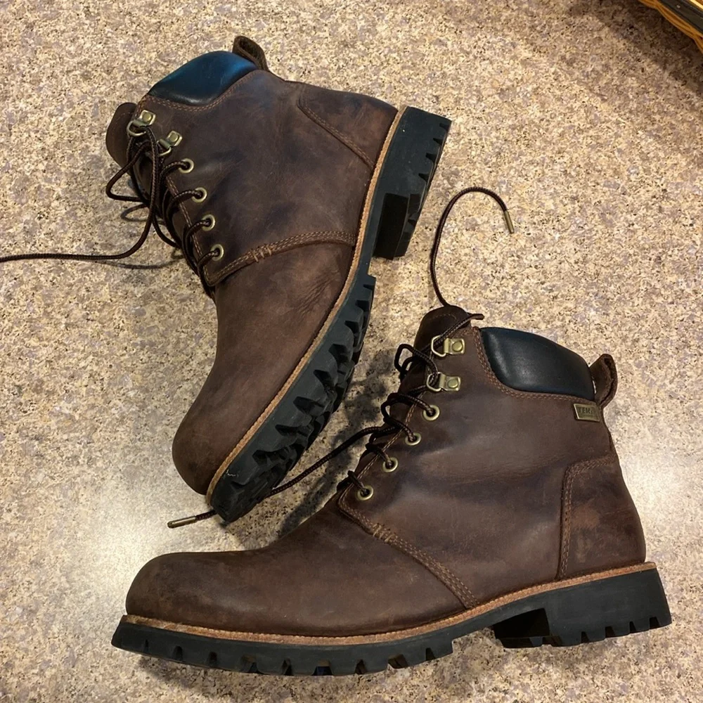 🔥Sale🔥 L.L. Bean Work Boots 10 WIDE Leather Item 301050 Vibram Soles Brown
